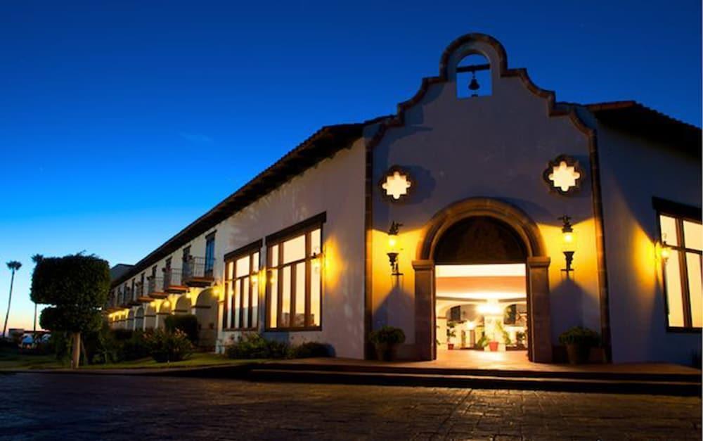ホテル Hacienda Bajamar La Mision エクステリア 写真