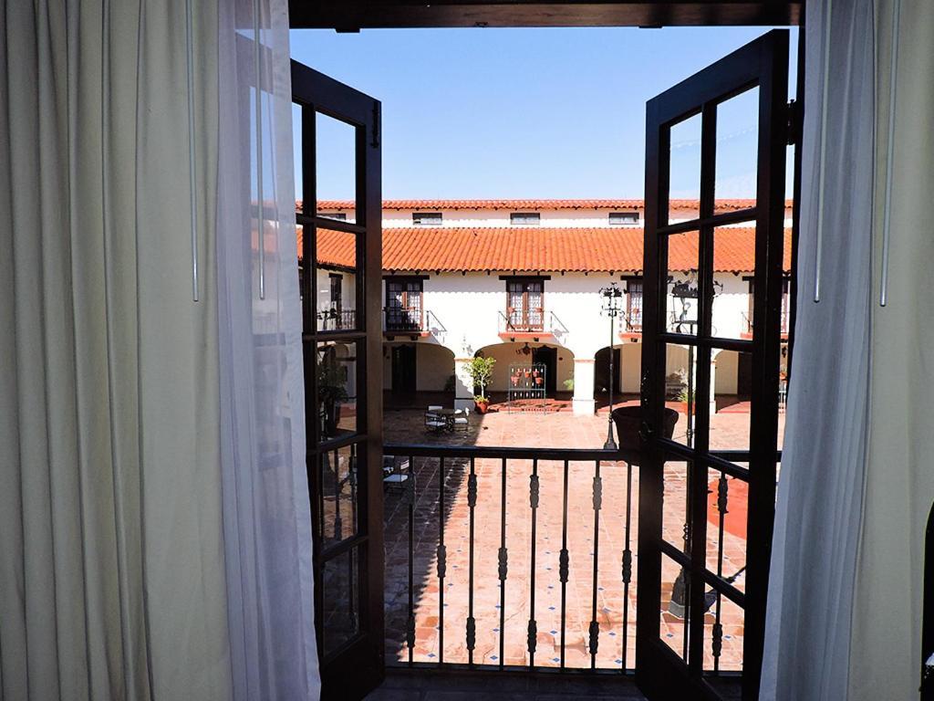 ホテル Hacienda Bajamar La Mision エクステリア 写真